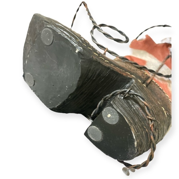 Handmade Wine Boot Holder Resin & Faux Fur Tabletop Decorative New H 9.5… - Picture 6 of 15